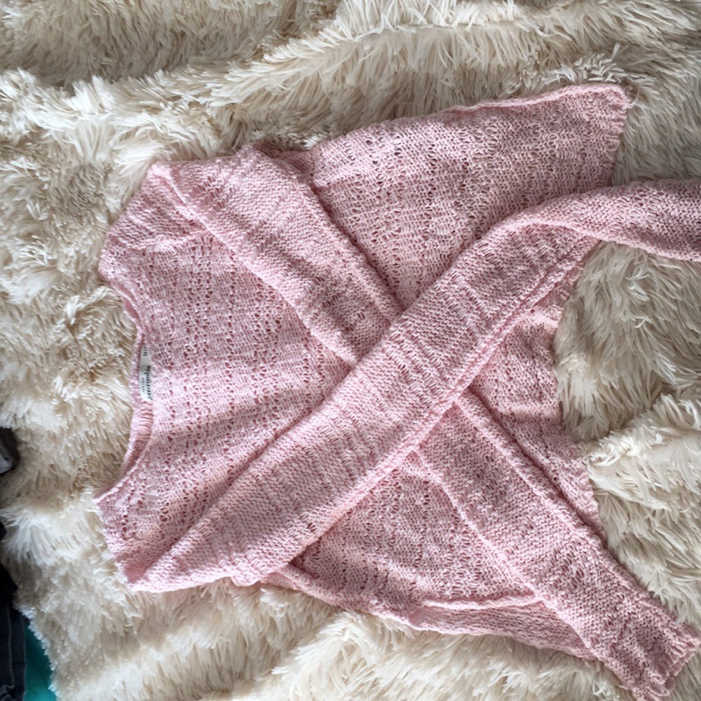 {Abercrombie) pink, light weighted sweater